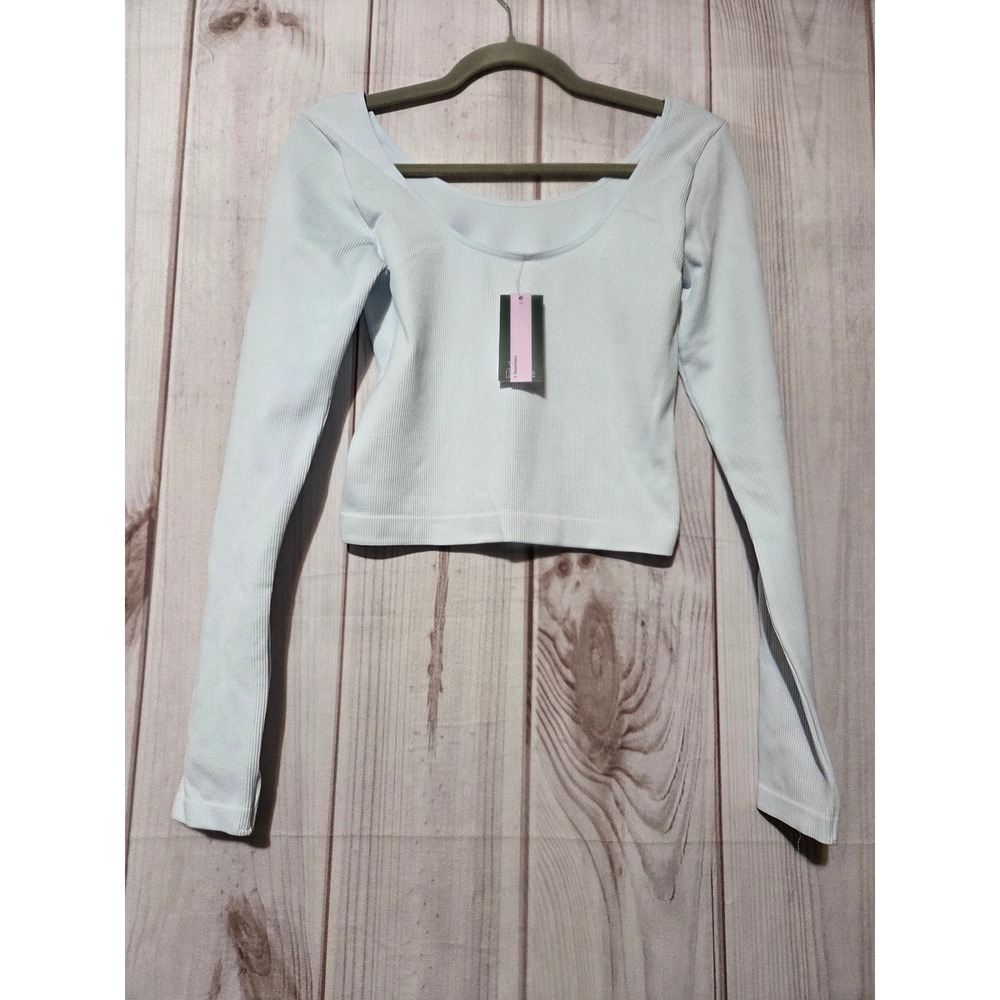Wild‎ Fable Womens Seamless Ribbed Long Sleeve Crop Top Soft Blue Medium NWT
